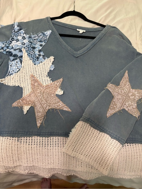 POL Tops - POL Blue Star Appliqué V-Neck Sweatshirt with Crochet Hem